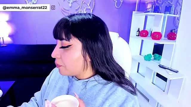 Emma monserrat online show from 04/02/26, 11:19