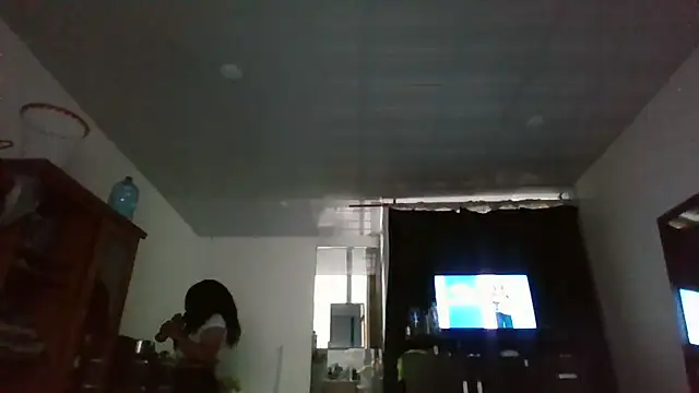 Ivon-09 online show from 10/28/25, 11:03