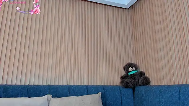 kathecute   online show from 10/29/25, 01:41