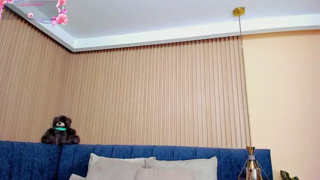 Snapshot of kathecute__ chatting on 01/16/26, 01:42 kathecute online show from 01/16/26, 01:42