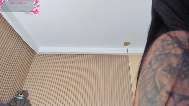 Snapshot of kathecute__ chatting on 02/01/26, 01:48 kathecute online show from 02/01/26, 01:48