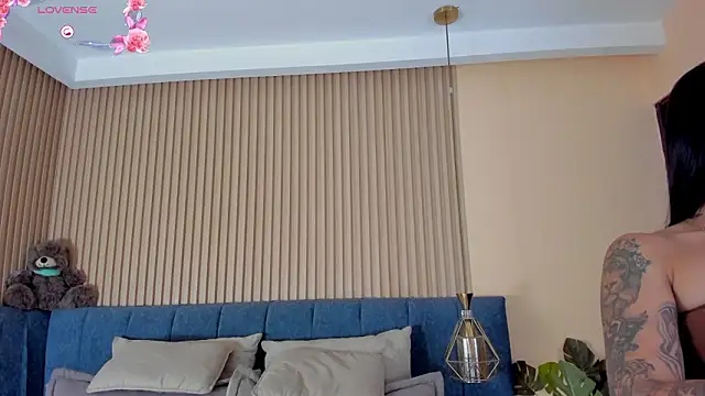 Snapshot of kathecute__ chatting on 02/26/26, 01:48 kathecute online show from 02/26/26, 01:48