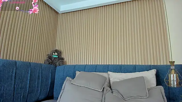 kathecute   online show from 04/23/26, 01:40