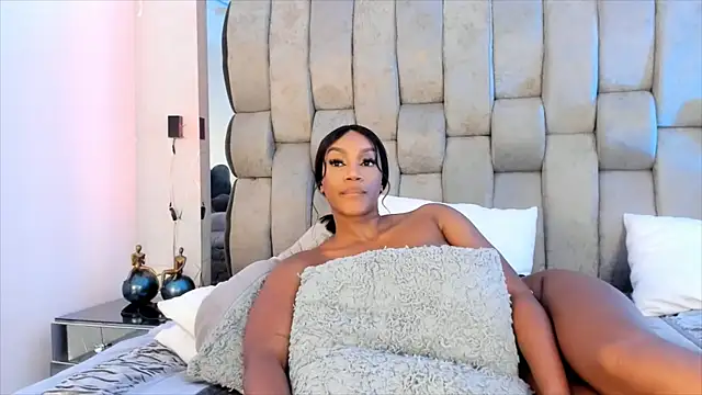 Snapshot of ChaynnaCooper chatting on 02/11/25, 06:11 ChaynnaCooper online show from 02/11/25, 06:11