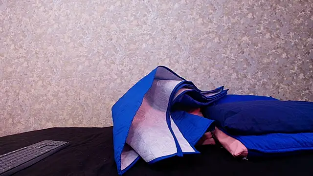 Snapshot of nicol_f chatting on 01/23/25, 07:07 nicol f online show from 01/23/25, 07:07