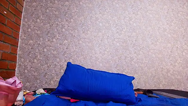 Snapshot of nicol_f chatting on 01/24/25, 01:13 nicol f online show from 01/24/25, 01:13