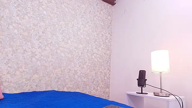 Snapshot of nicol_f chatting on 01/26/25, 07:20 nicol f online show from 01/26/25, 07:20