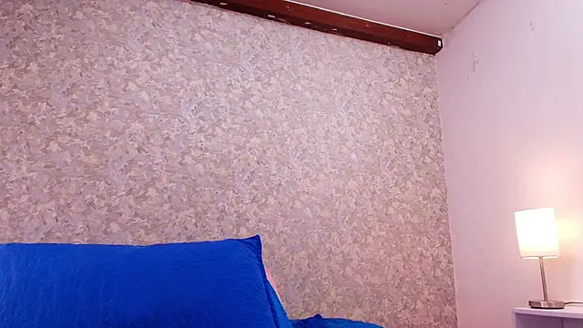 Snapshot of nicol_f chatting on 02/07/25, 07:17 nicol f online show from 02/07/25, 07:17