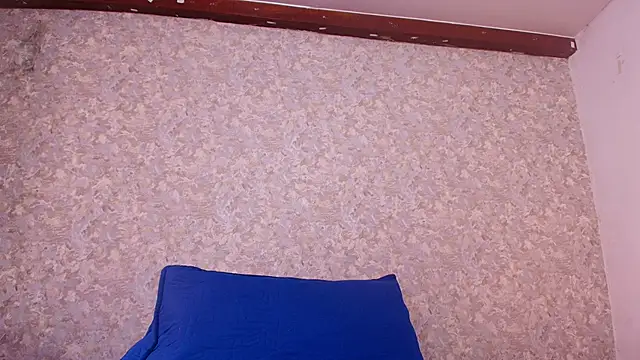 Snapshot of nicol_f chatting on 02/08/25, 07:27 nicol f online show from 02/08/25, 07:27