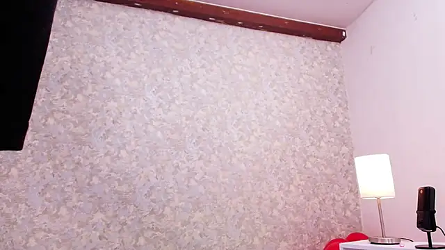 Snapshot of nicol_f chatting on 02/11/25, 07:16 nicol f online show from 02/11/25, 07:16