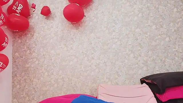 Snapshot of nicol_f chatting on 02/13/25, 07:31 nicol f online show from 02/13/25, 07:31