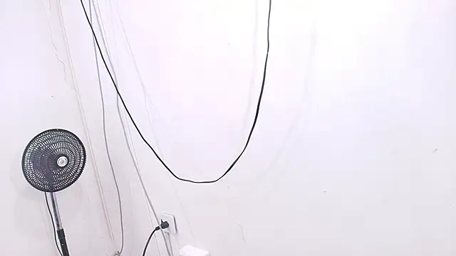 Snapshot of nicol_f chatting on 10/14/25, 07:25 nicol f online show from 10/14/25, 07:25