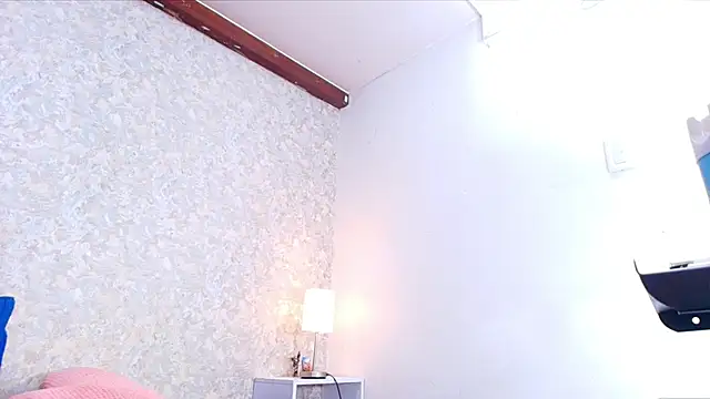 Snapshot of nicol_f chatting on 11/20/25, 03:07 nicol f online show from 11/20/25, 03:07