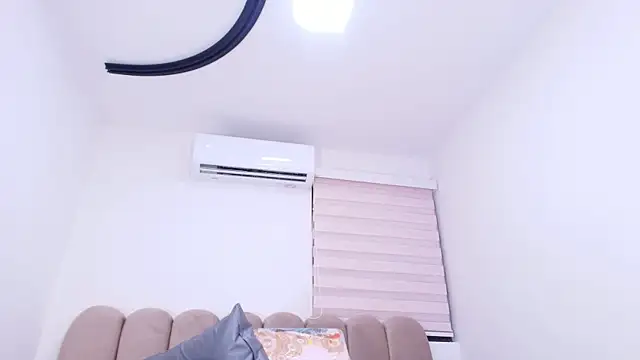 Snapshot of nicol_f chatting on 12/05/25, 03:04 nicol f online show from 12/05/25, 03:04