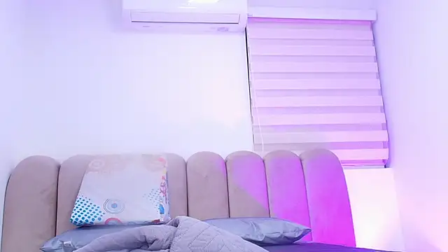 nicol f online show from 02/10/26, 03:10