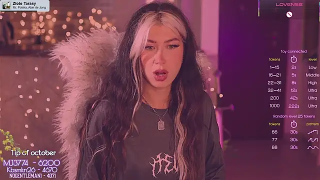 Virtual Wafu online show from 10/21/25, 07:03