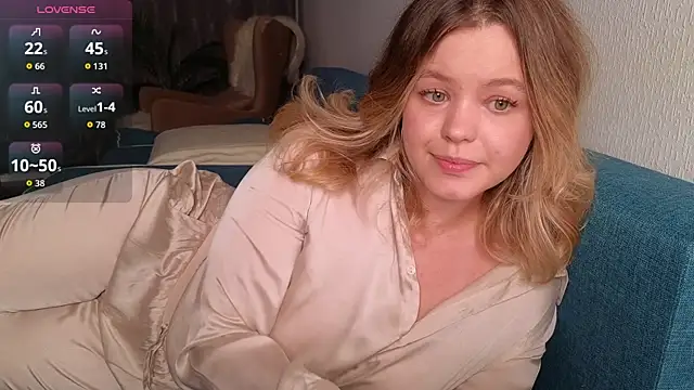 Snapshot of Milana15 chatting on 09/20/25, 01:01 Milana15 online show from 09/20/25, 01:01