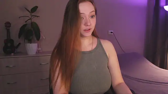 SarahSweetie online show from 02/05/26, 03:27