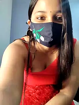 Snapshot of Varnika_aarora chatting on 01/03/25, 04:11 Varnika aarora online show from 01/03/25, 04:11