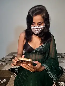 Snapshot of Raat_ki_rani_ chatting on 03/02/25, 03:27 Raat ki rani online show from 03/02/25, 03:27