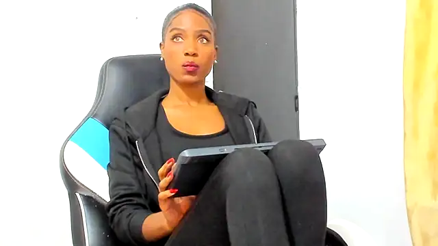 Kalua Brown online show from 03/27/26, 05:01