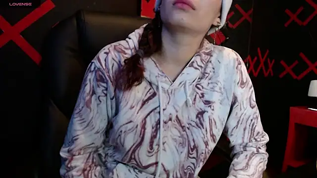  yuyi online show from 02/18/25, 11:22