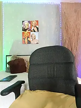 nahiarapalmer19 online show from 03/25/26, 03:29