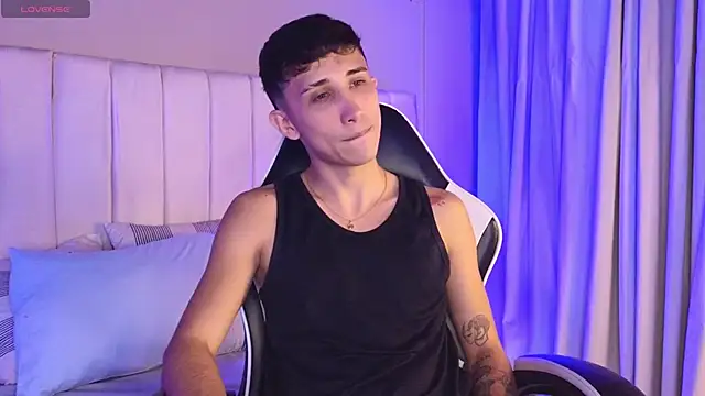 Snapshot of rome_hard chatting on 02/25/26, 07:34 rome hard online show from 02/25/26, 07:34