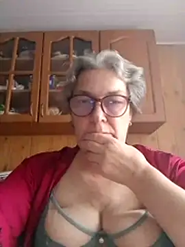 IrinaSweet54 online show from 11/18/25, 08:52