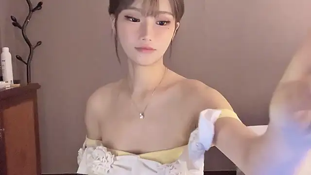 Snapshot of -XunMengLong- chatting on 09/11/25, 04:29 -XunMengLong- online show from 09/11/25, 04:29