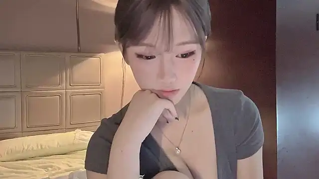 -XunMengLong- online show from 12/21/25, 04:47