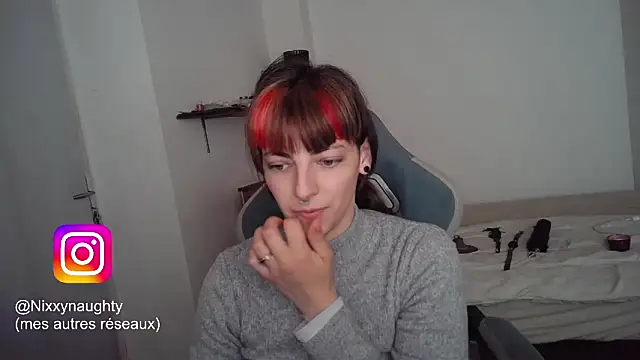 Snapshot of Nixxy_naughty chatting on 02/15/25, 08:43 Nixxy naughty online show from 02/15/25, 08:43