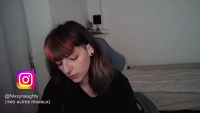 Snapshot of Nixxy_naughty chatting on 02/16/25, 10:43 Nixxy naughty online show from 02/16/25, 10:43