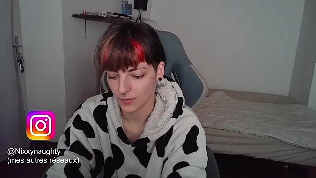 Snapshot of Nixxy_naughty chatting on 02/19/25, 09:47 Nixxy naughty online show from 02/19/25, 09:47