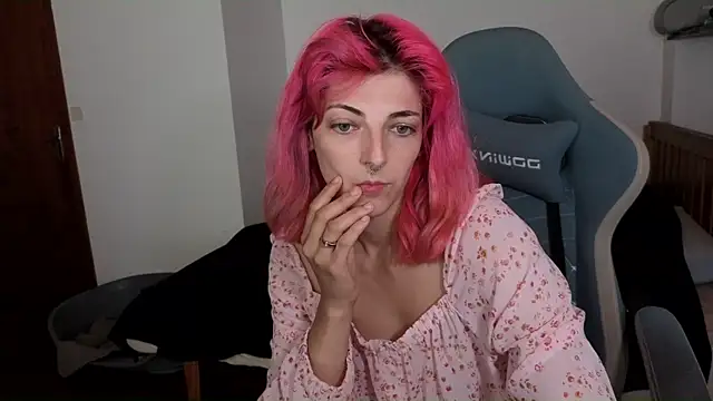 Snapshot of Nixxy_naughty chatting on 09/11/25, 01:44 Nixxy naughty online show from 09/11/25, 01:44