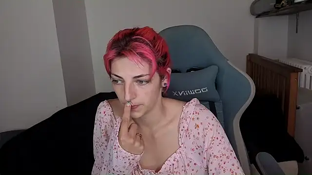 Snapshot of Nixxy_naughty chatting on 09/18/25, 10:01 Nixxy naughty online show from 09/18/25, 10:01