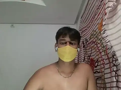 brownguy1234 online show from 12/16/24, 05:43