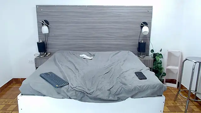 Loony Zion online show from 02/15/25, 07:50