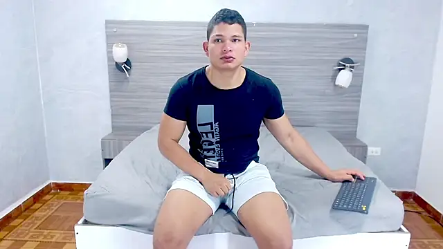 Loony Zion online show from 09/23/25, 01:47