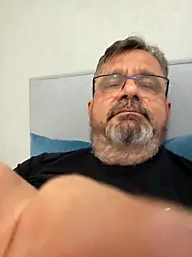 axecoman60 online show from 03/04/26, 07:20