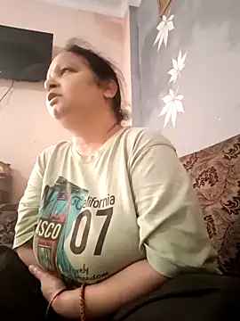 Kavya kapoor online show from 03/16/25, 01:38