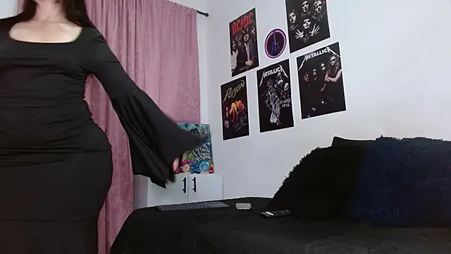 scarlett  morgan online show from 10/31/25, 01:34