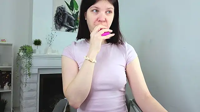 Baby Evalena online show from 02/03/26, 05:16