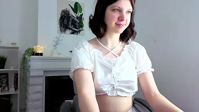 Baby Evalena online show from 02/17/26, 05:15