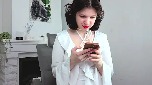 Baby Evalena online show from 03/08/26, 05:11