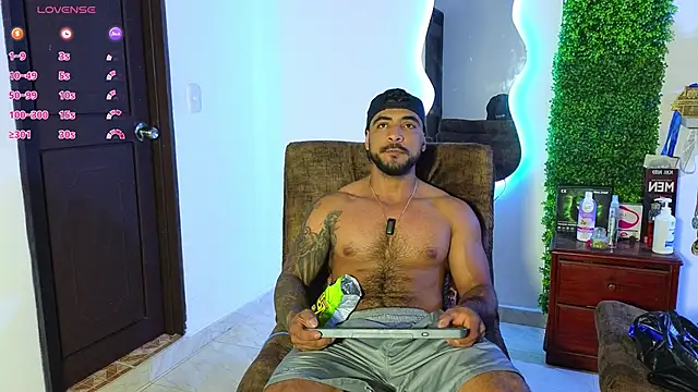 Snapshot of ERIC_HARRISON chatting on 02/16/25, 10:43 ERIC HARRISON online show from 02/16/25, 10:43