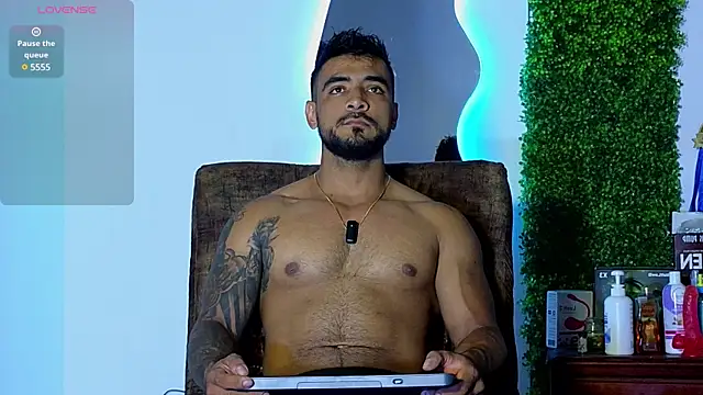 Snapshot of ERIC_HARRISON chatting on 03/14/25, 01:48 ERIC HARRISON online show from 03/14/25, 01:48