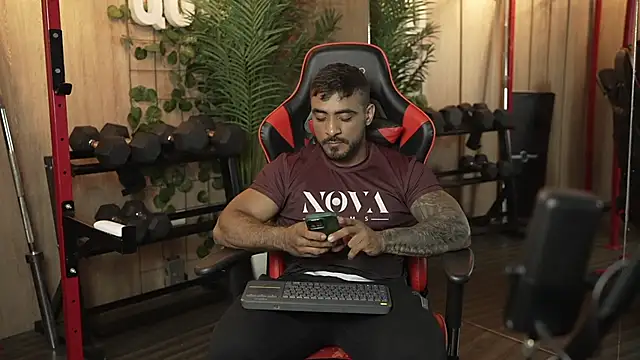 Snapshot of ERIC_HARRISON chatting on 09/10/25, 12:43 ERIC HARRISON online show from 09/10/25, 12:43