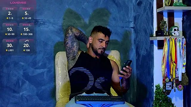 Snapshot of ERIC_HARRISON chatting on 09/13/25, 11:37 ERIC HARRISON online show from 09/13/25, 11:37