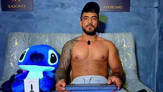 Snapshot of ERIC_HARRISON chatting on 10/16/25, 09:16 ERIC HARRISON online show from 10/16/25, 09:16